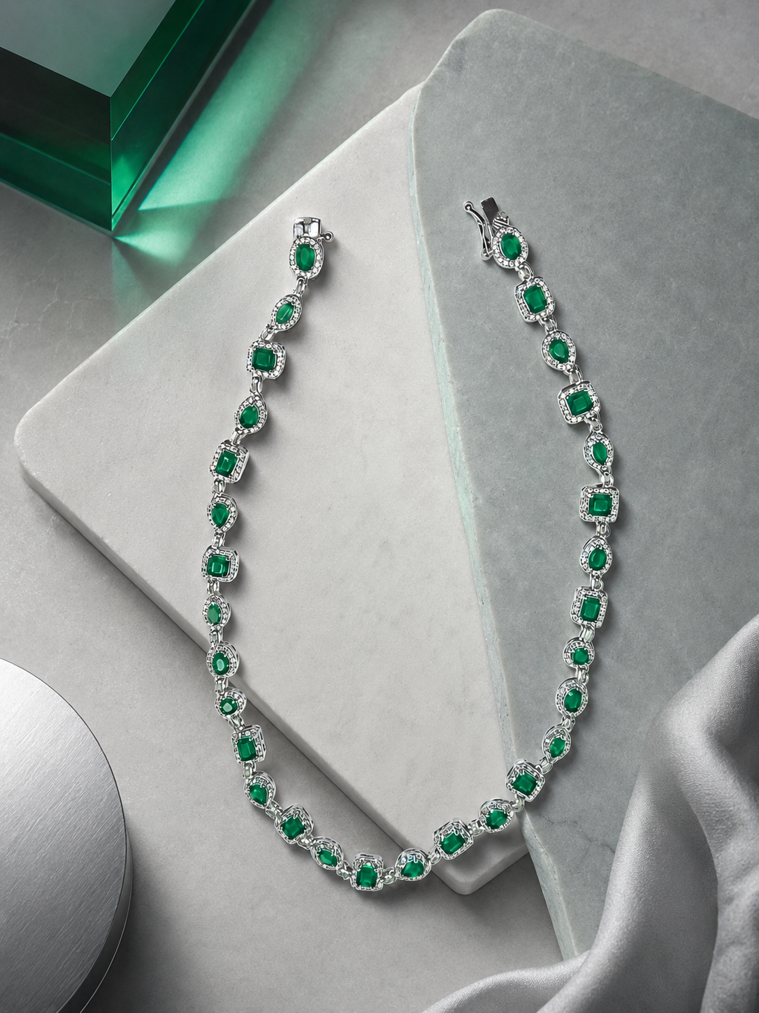 Emerald Meets Pearl Layered Necklace Set