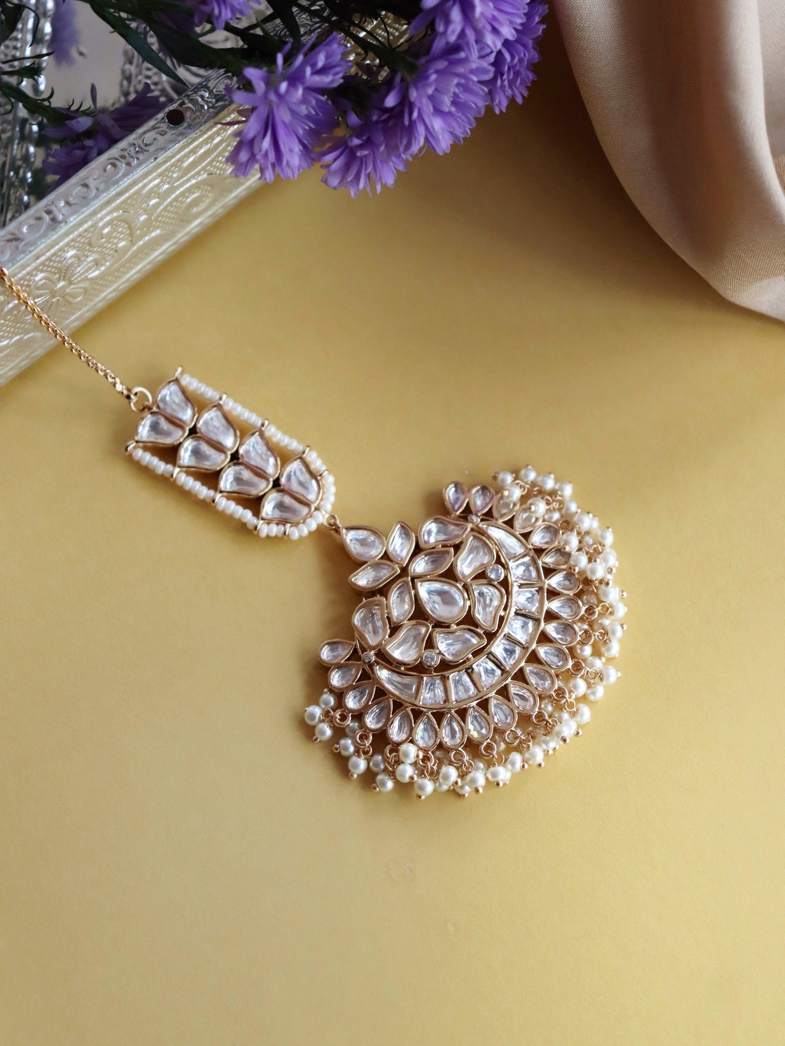  The Bridal Edit- Chand Kundan And Pearls Maang Tikka