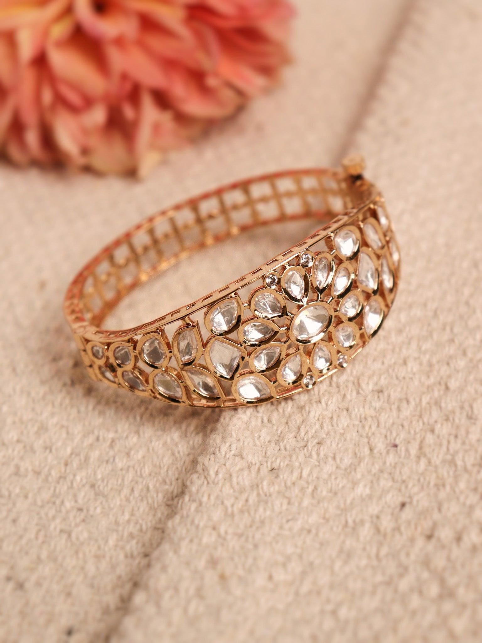 Gold bangles discount under 25000