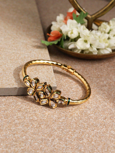 The Zoya Kalakari Kundan Kada 