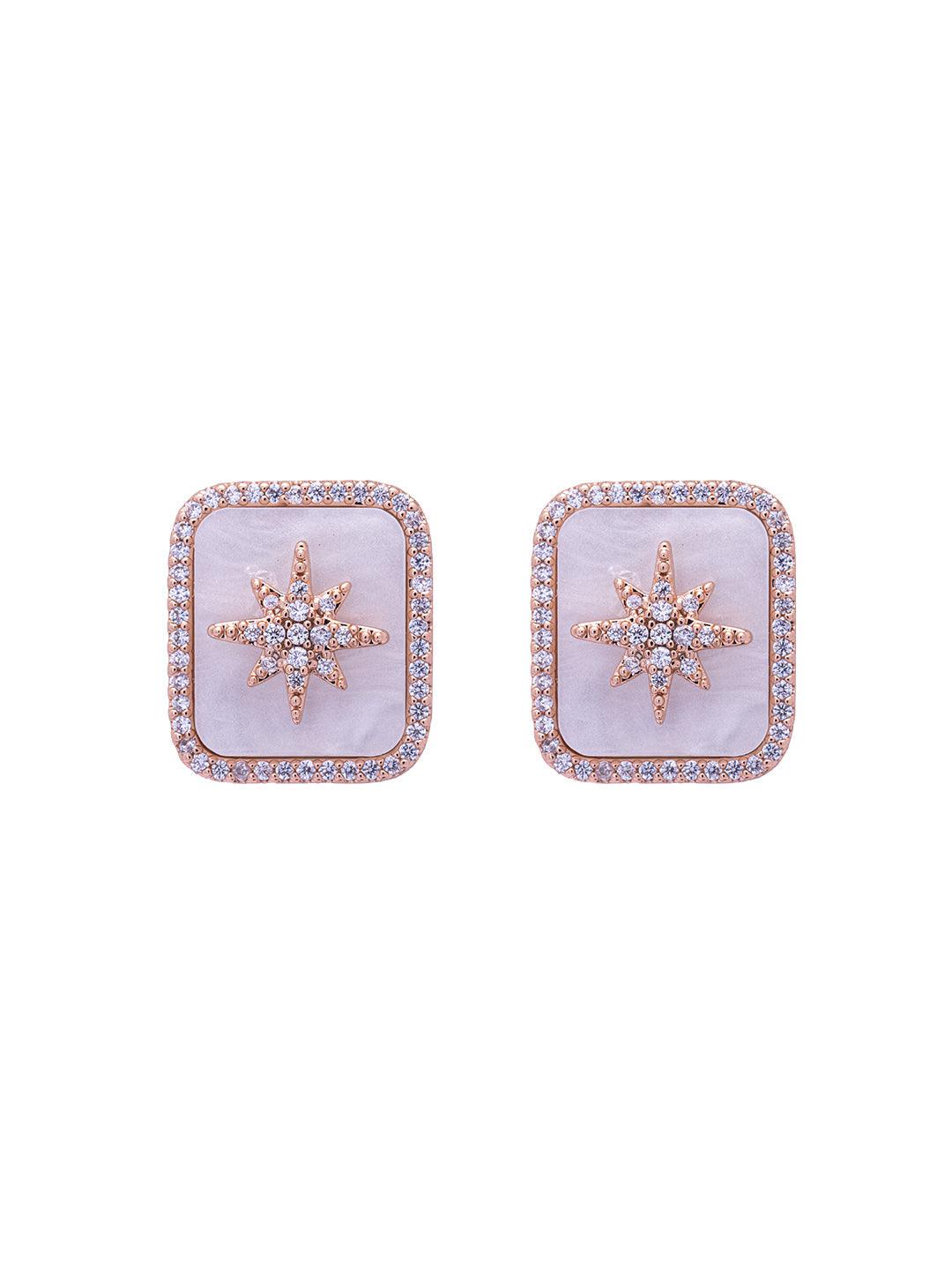 Direction of Pearl Stud Earrings 