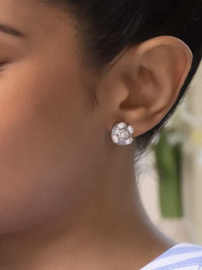 Pearls Stud Earrings 