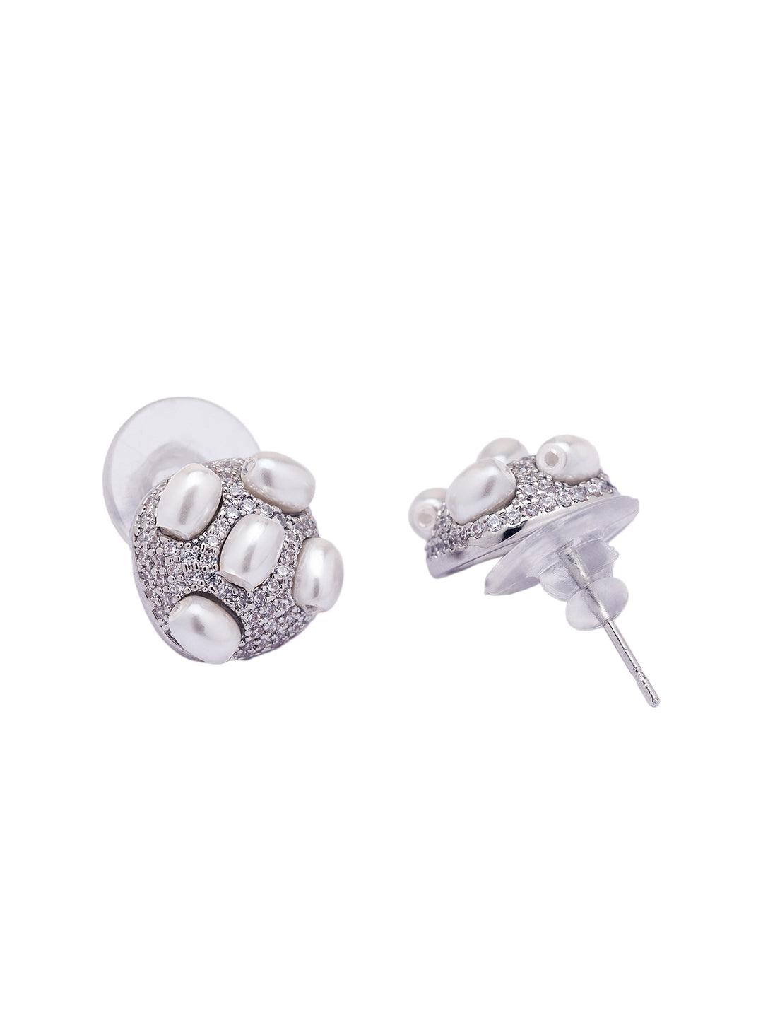 Pearls Stud Earrings 