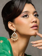 Meiraa Glimmering Kundan Chandbali