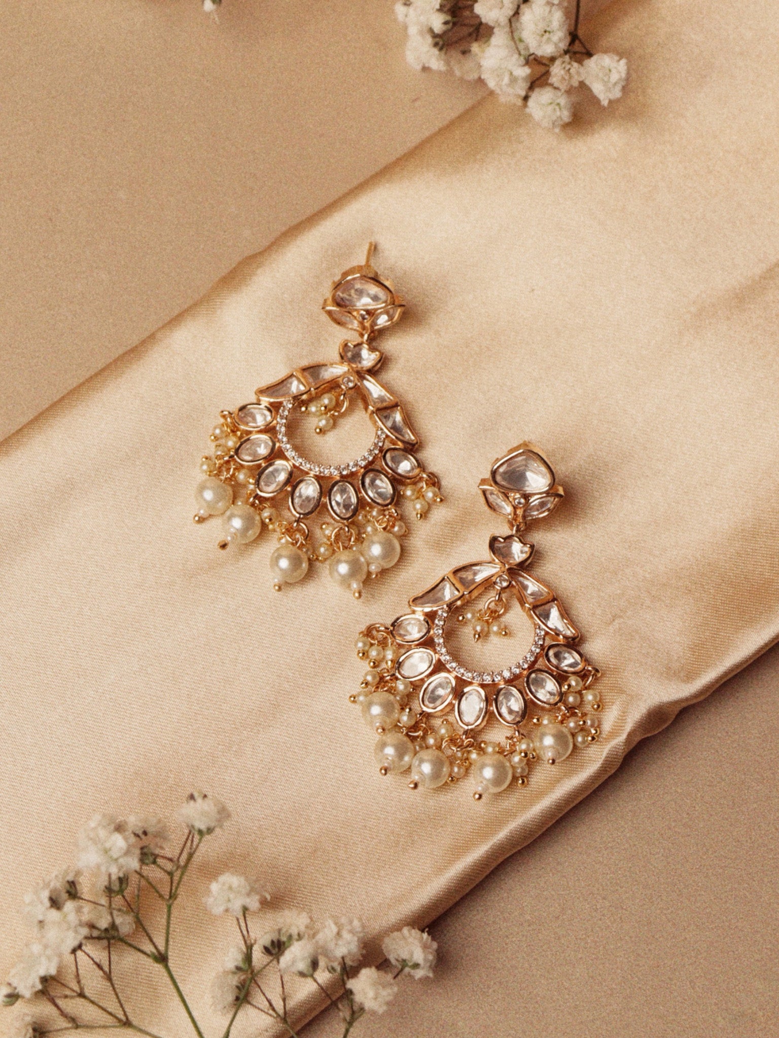 Meiraa Glimmering Kundan Chandbali