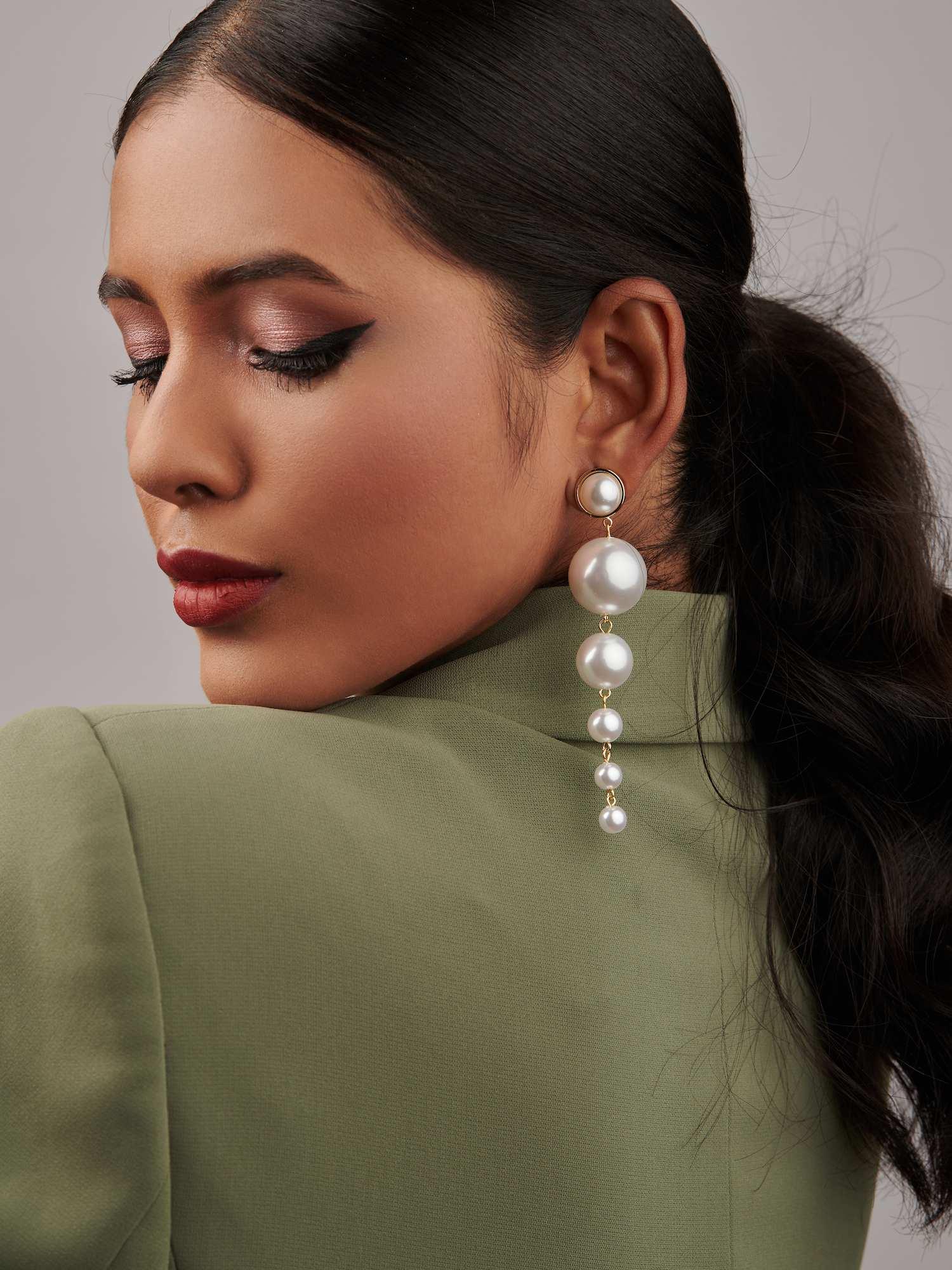  The Pearl Story - Pearly White Shoulder Duster Earrings