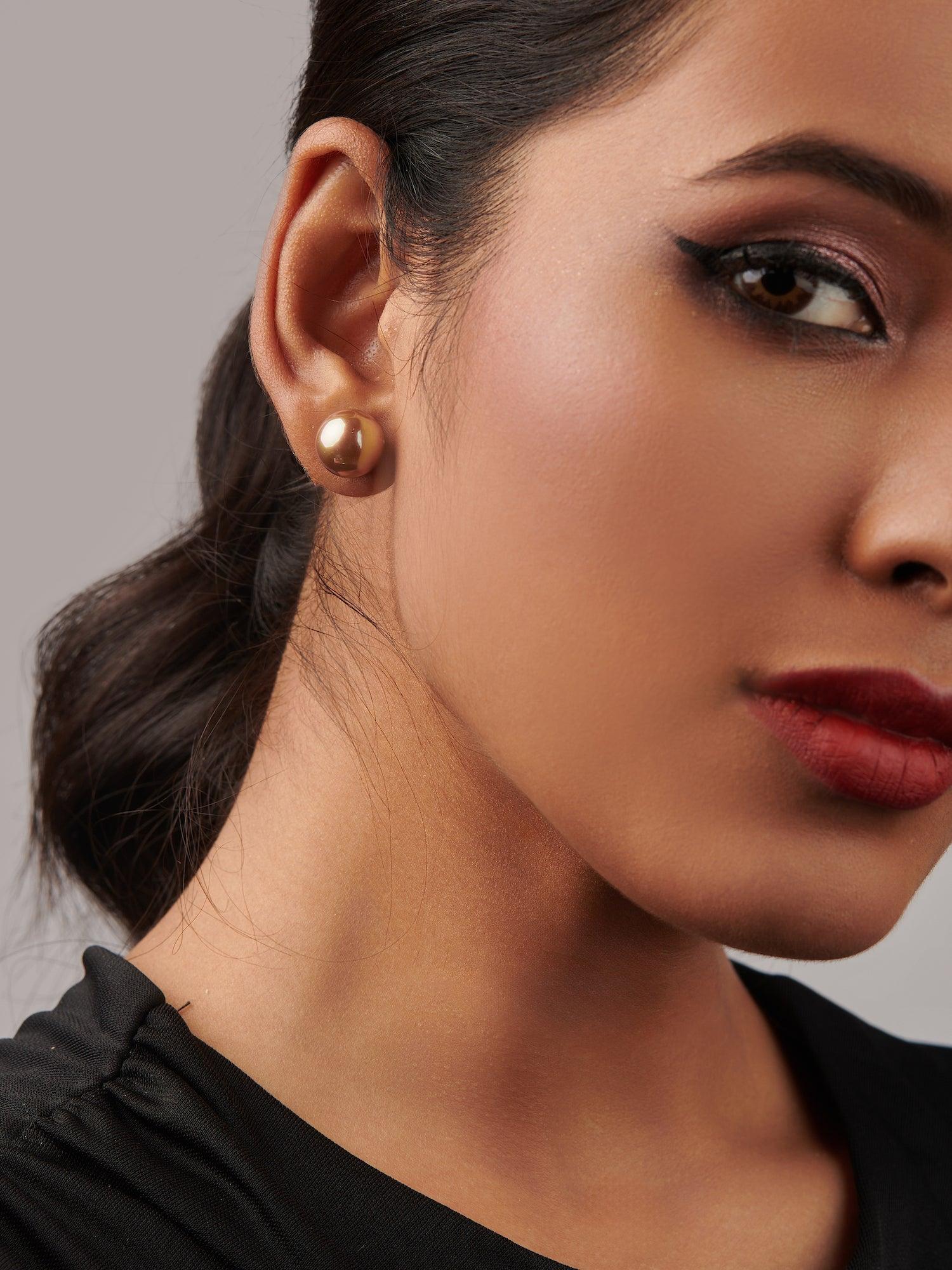 The Pearl Story - Champagne Pearl Stud Earrings – Curio Cottage