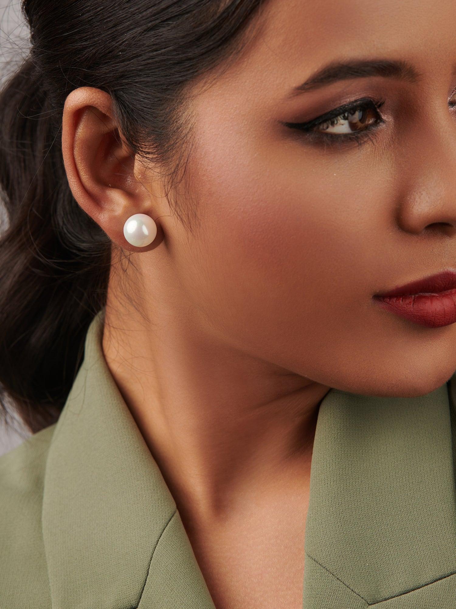 The Pearl Story -Ivory White Pearl Stud Earrings 