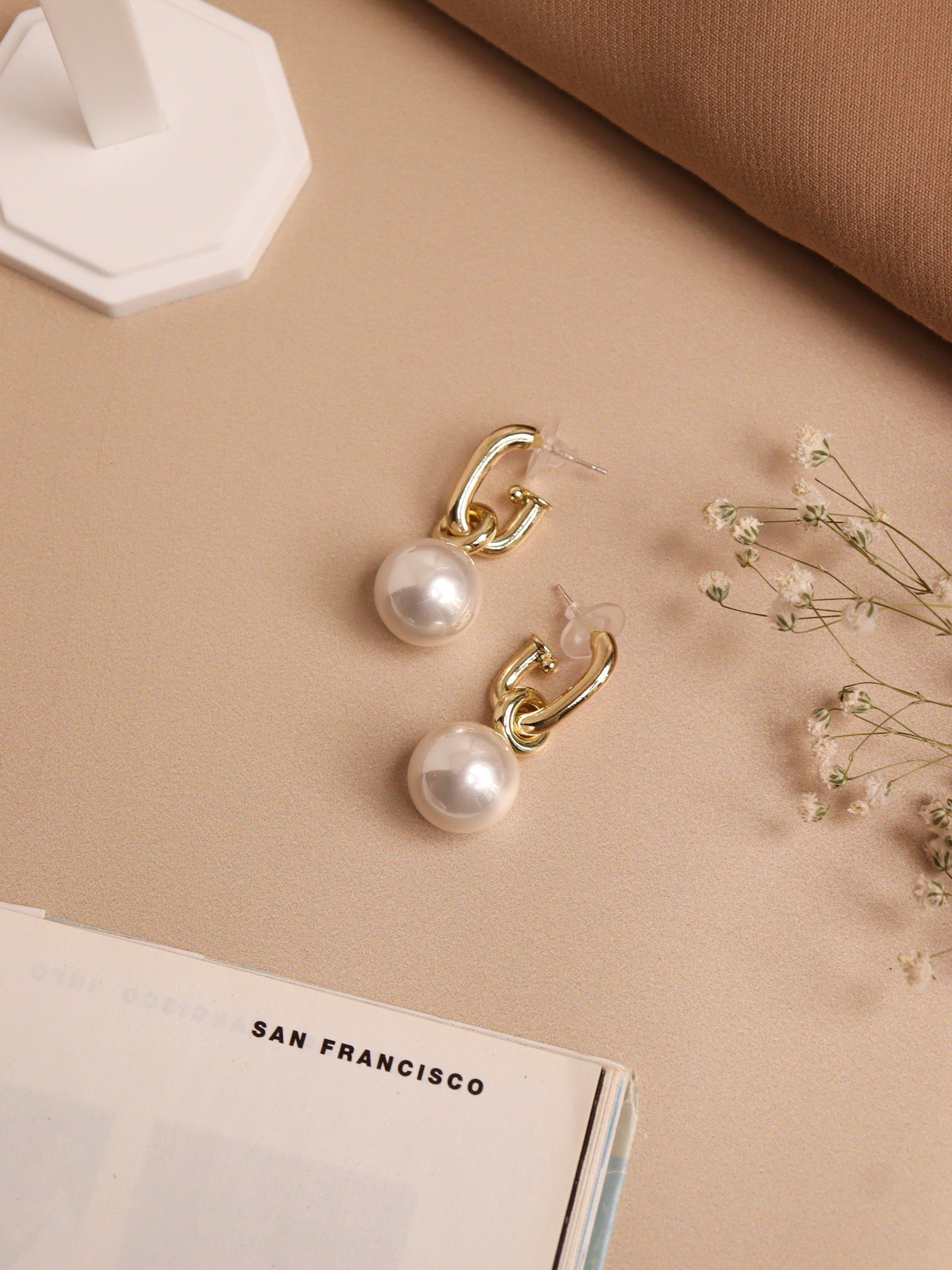 The Pearl Story - White Pearl Linked Drop Earrings 