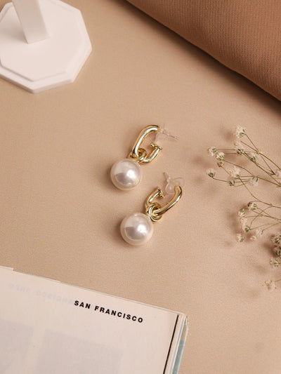  The Pearl Story - White Pearl Linked Drop Earrings