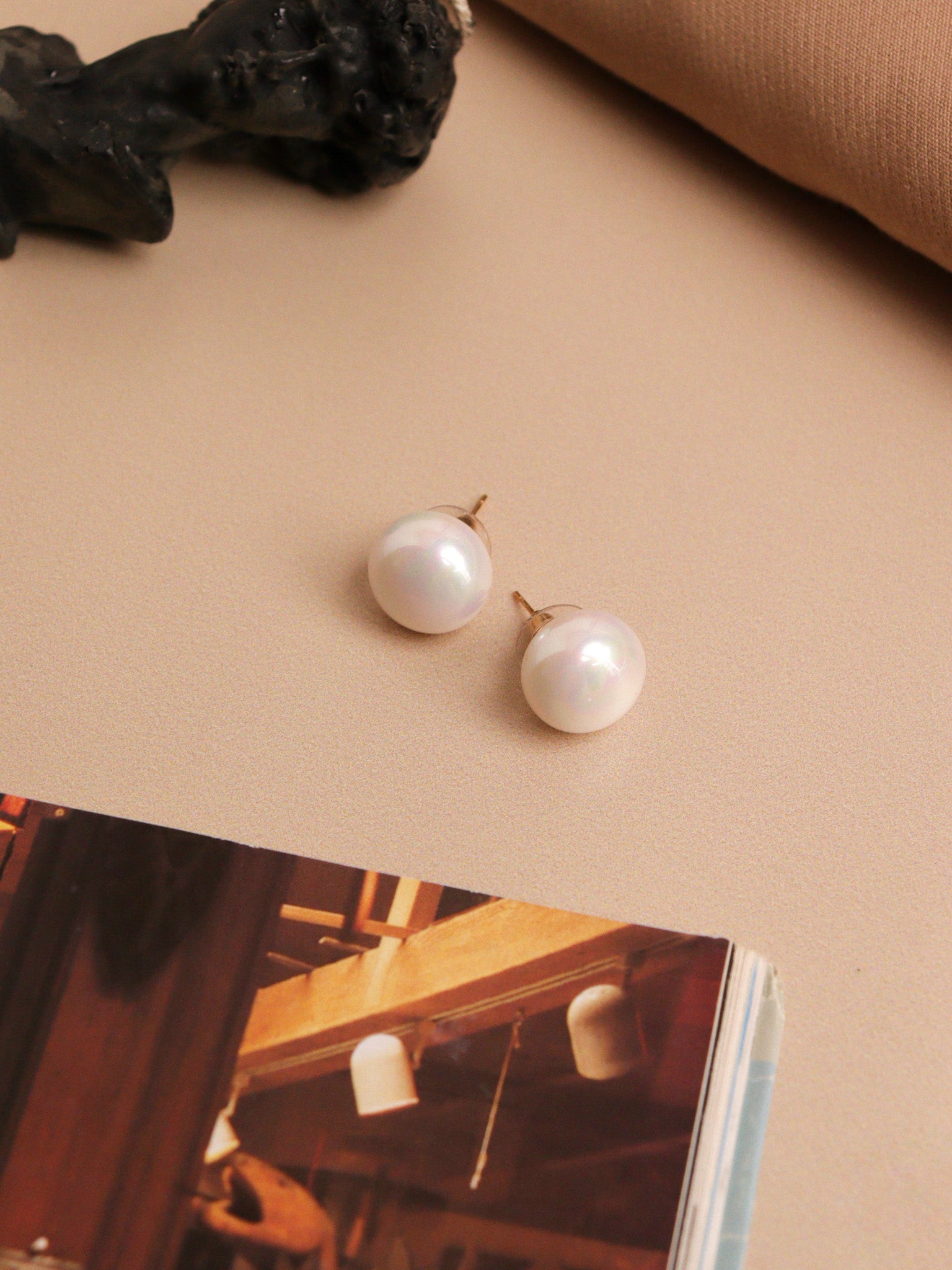  The Pearl Story - Ivory Satin Pearl Stud Earrings