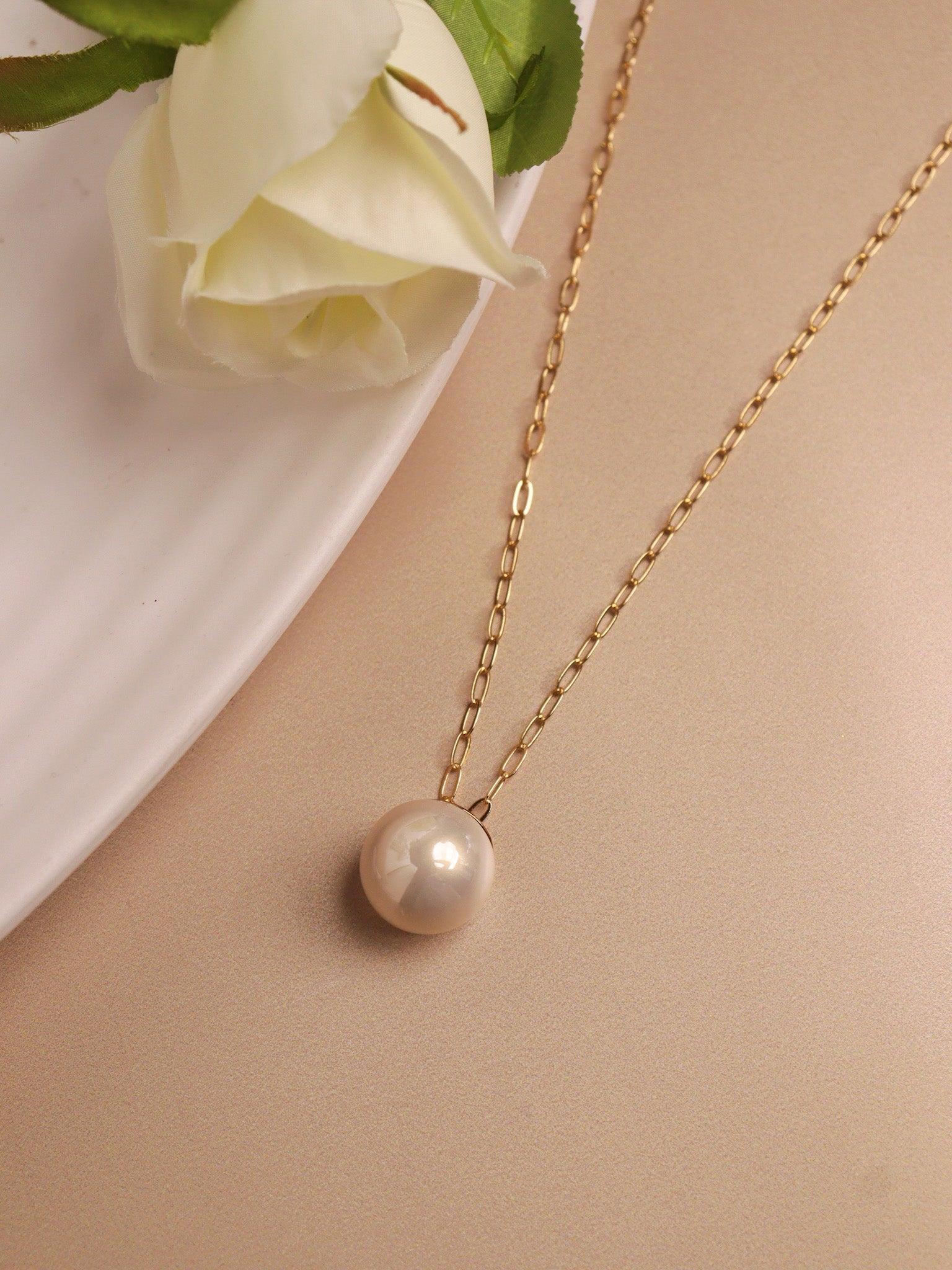 The Pearl Story- Amber Elixir Pearl Chain 