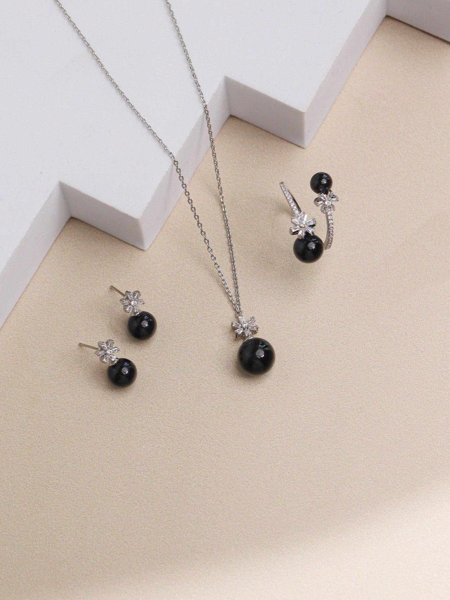 Black Floral Frost Necklace Set with Ring 