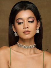 Meiraa Kundan Glow Choker Set