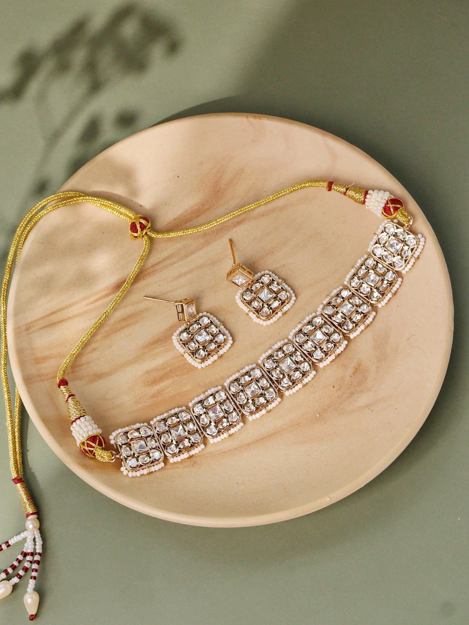 Meiraa Kundan Glow Choker Set