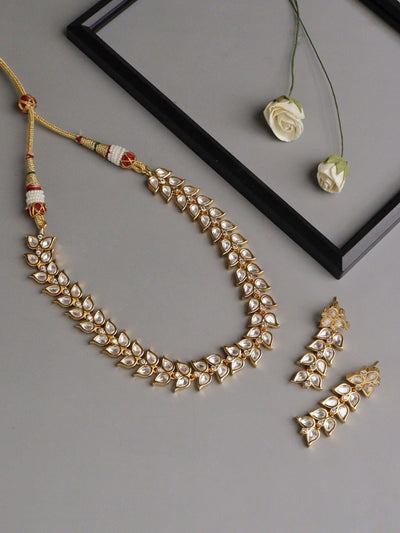 Golden pearl deals polki necklace set