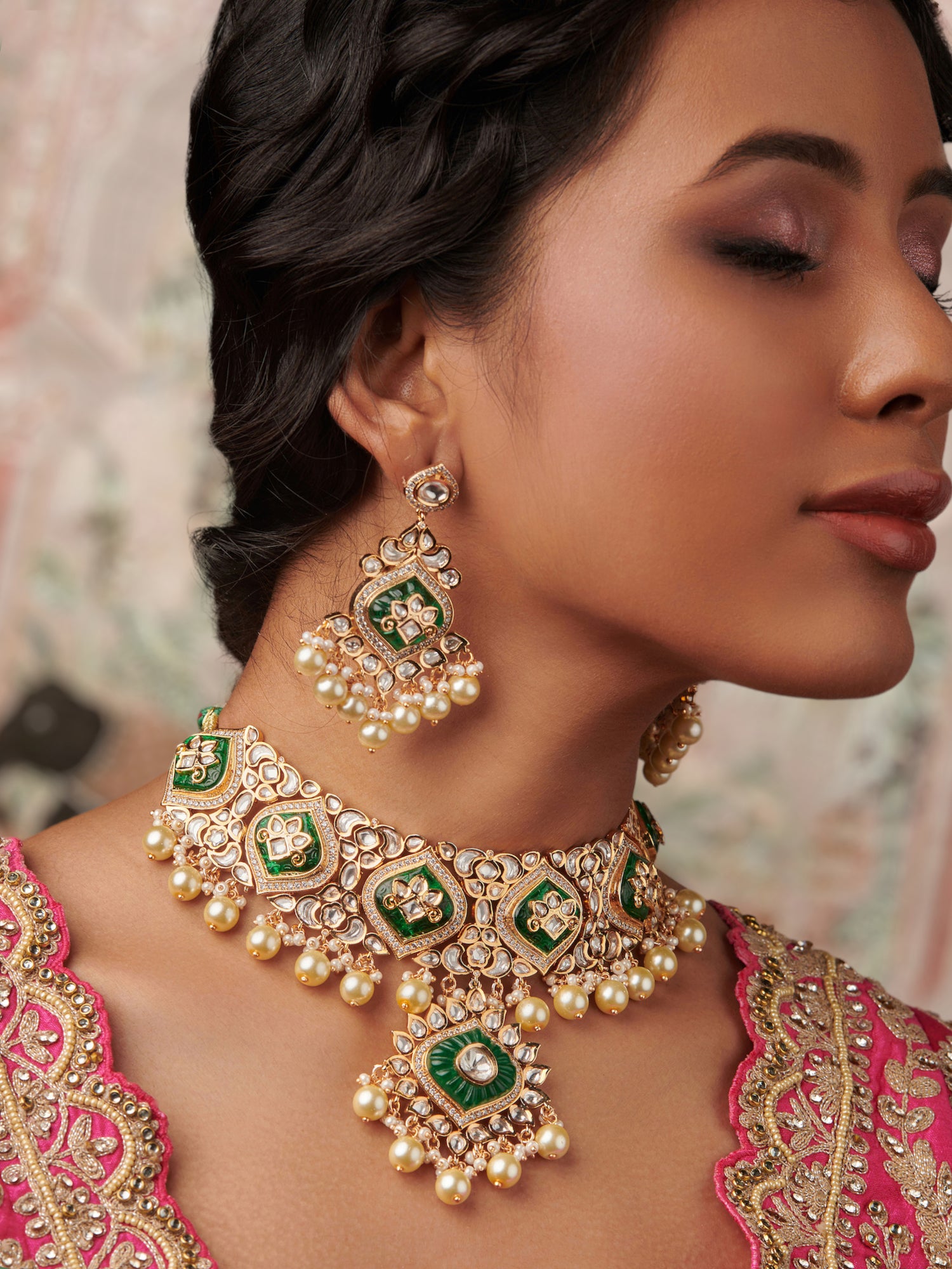 0 22 KT Gold-Plated Kundan Elegance Bridal Necklace