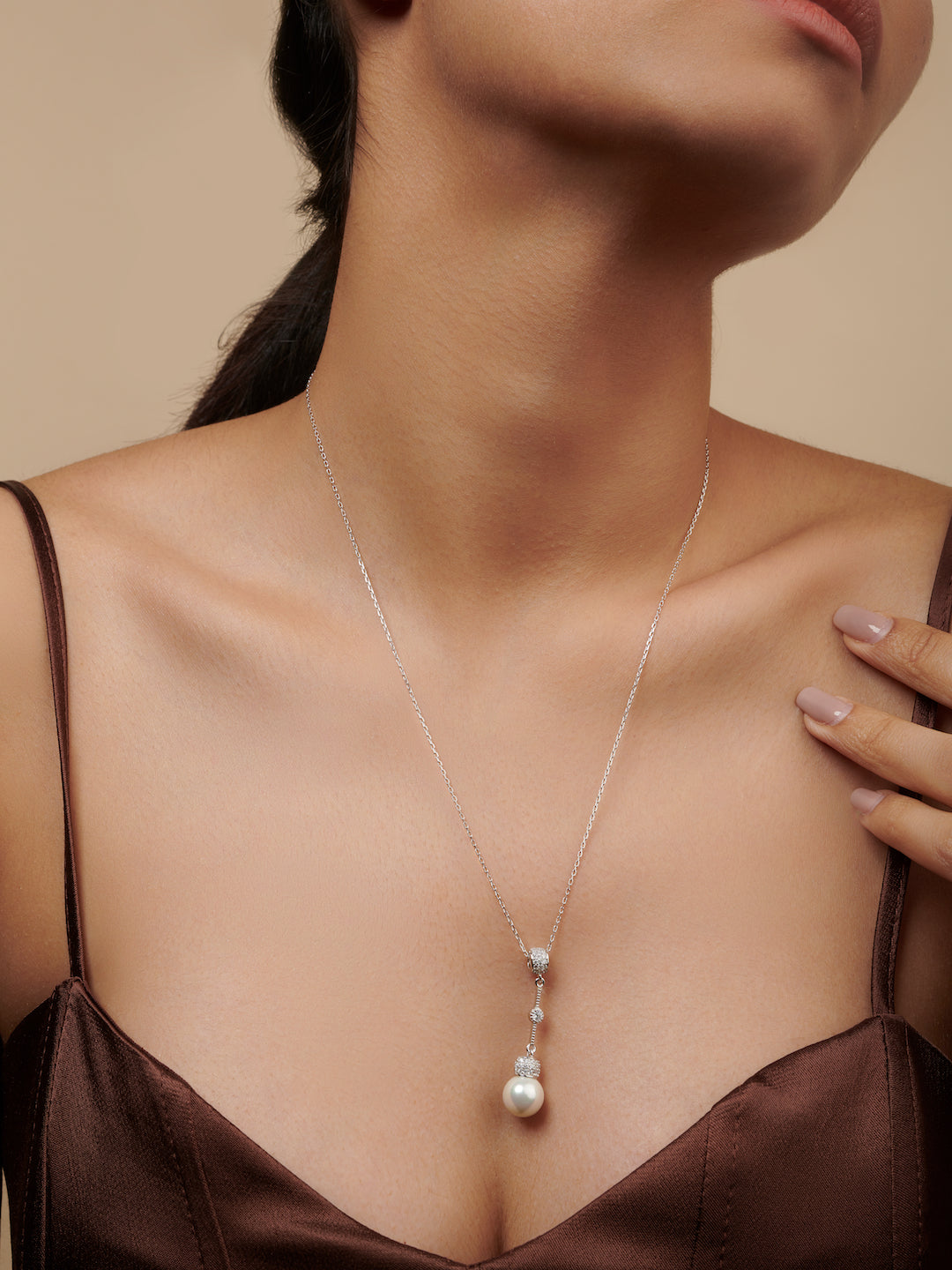 Pure Silver Streak Of Pearl Drop Necklaces Embellished With Cubic Zirconia Stones 