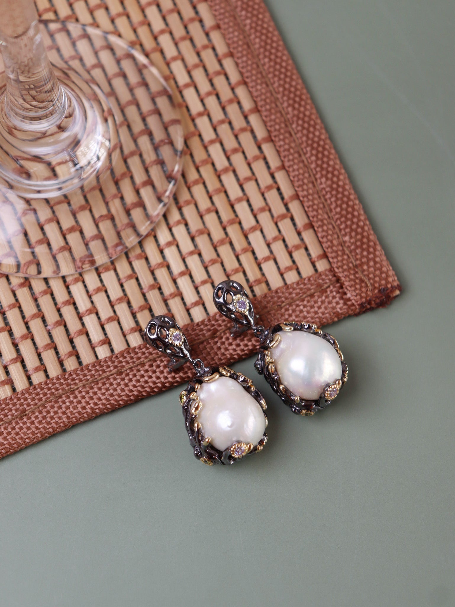 Baroque Pearls And Black Rhodium Pure Silver Earrings 
