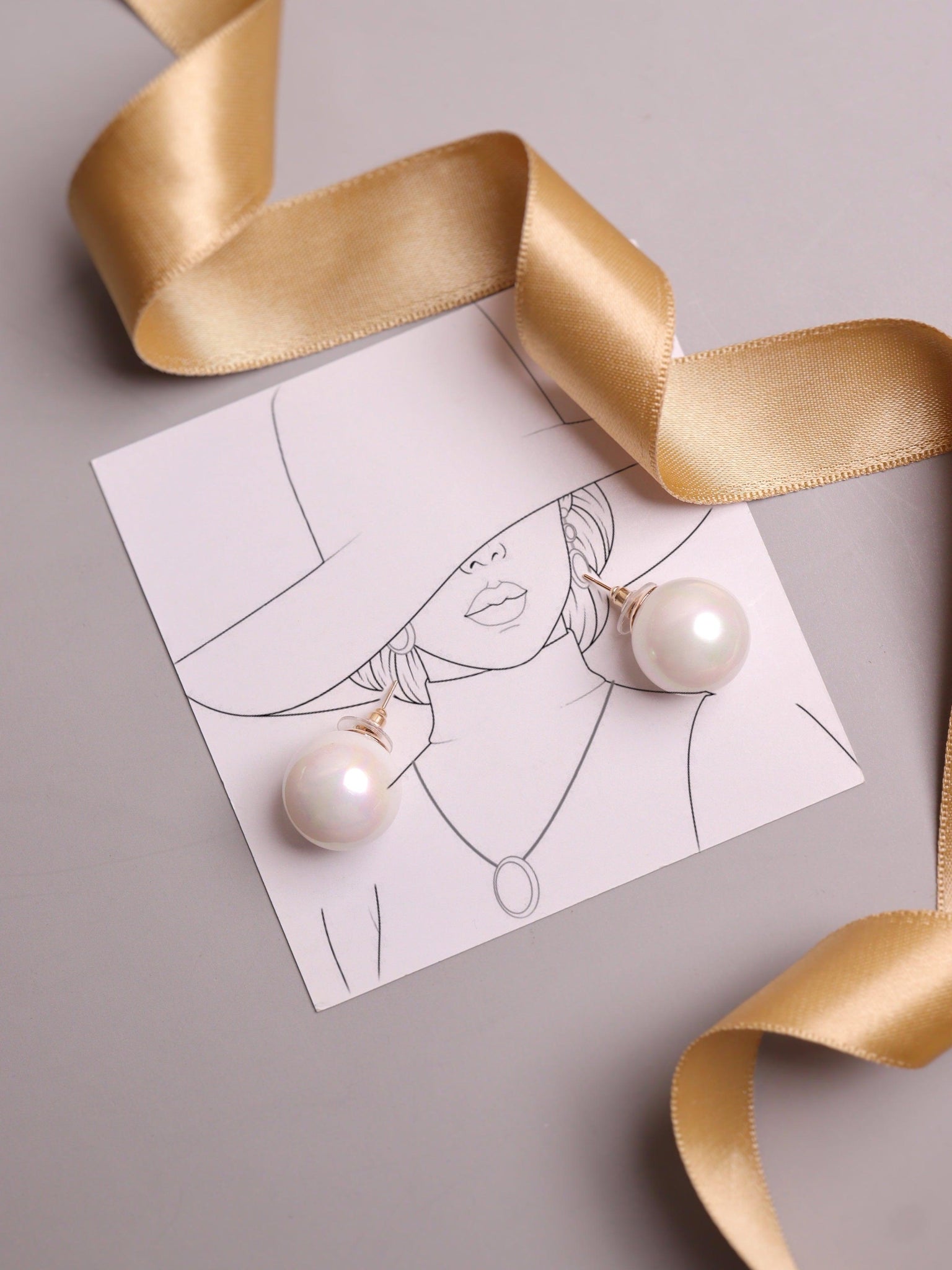 The Pearl Story - 20 mm Ivory White Shell Pearl Studs - Curio Cottage 