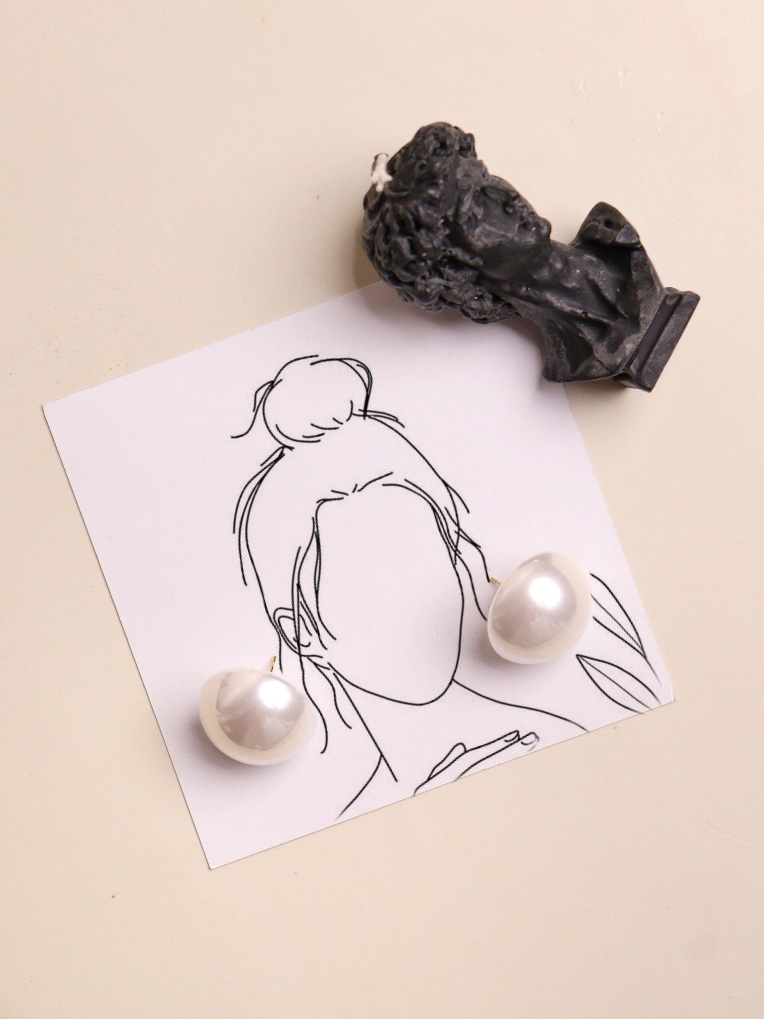 The Pearl Story - 30 mm Ivory White Half Shell Pearl Statement Studs - Curio Cottage The Pearl Story - 30 mm Ivory White Half Shell Pearl Statement Studs