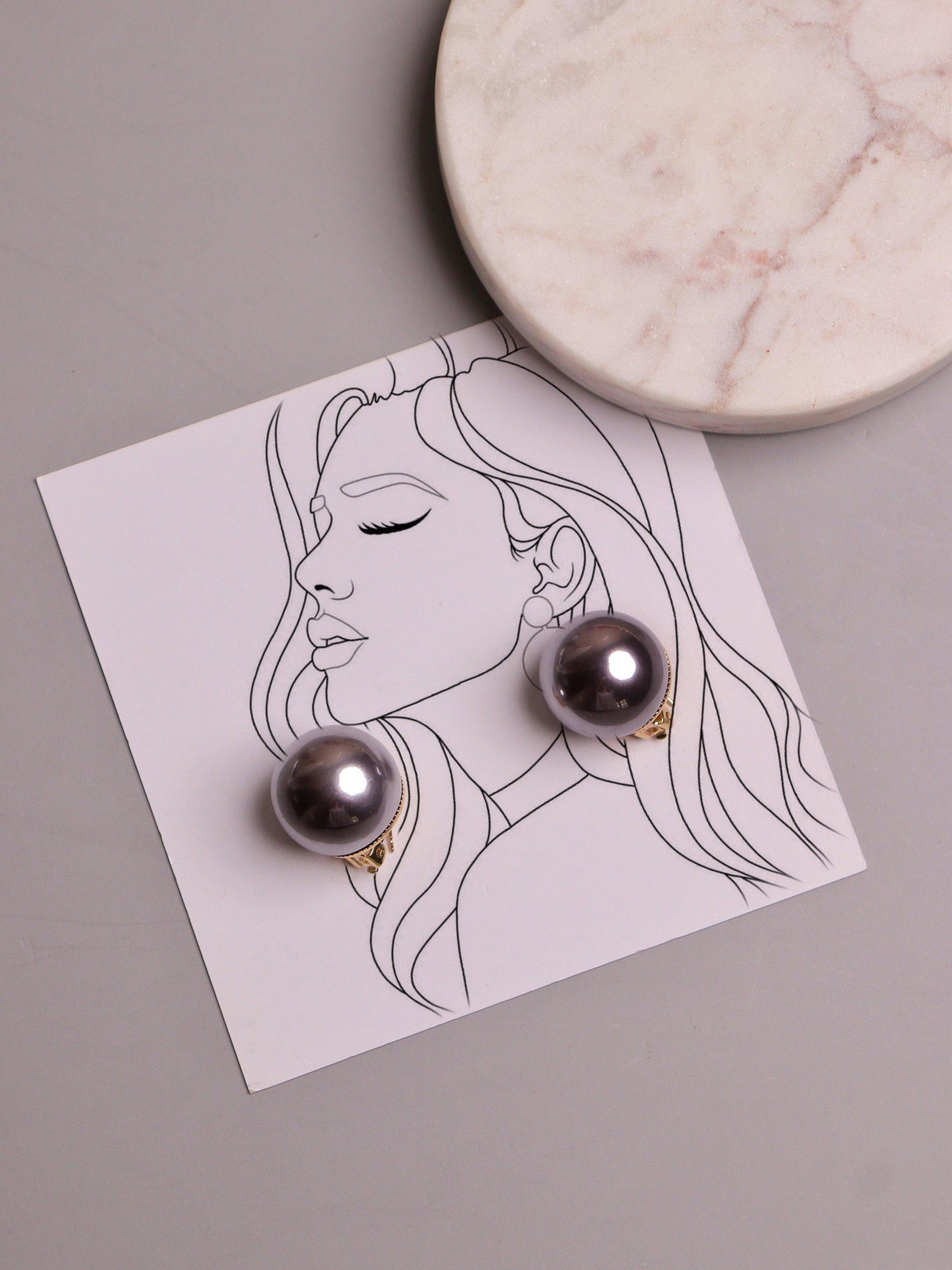 The Pearl Story - 20 mm Deep Grey Shell Pearl Studs - Curio Cottage 
